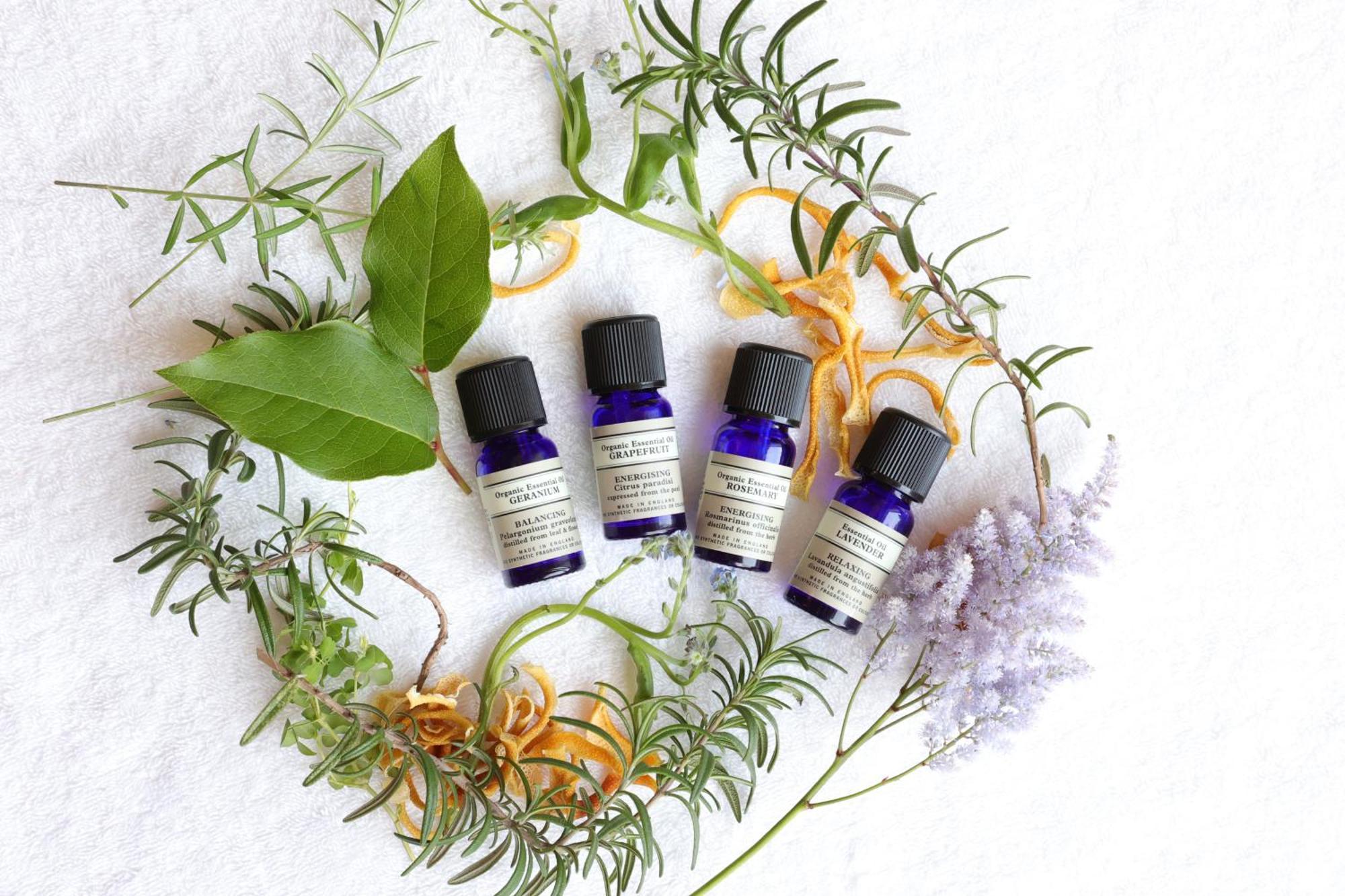 Imperial Hotel Tokyo Esterno foto Essential oil bottles