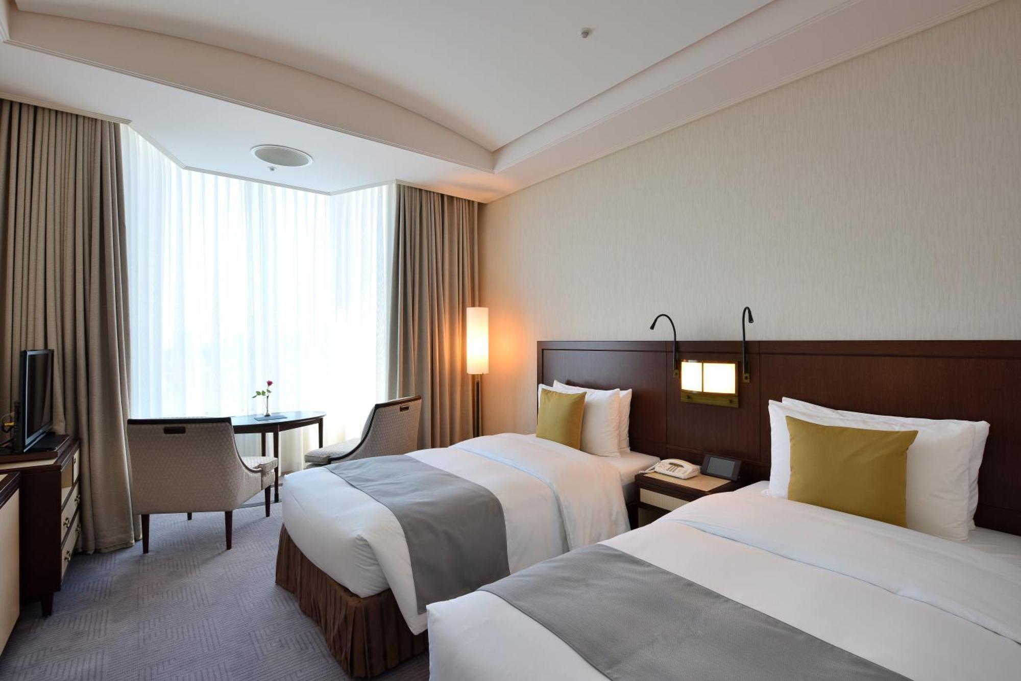 Imperial Hotel Tokyo Esterno foto A room at the hotel
