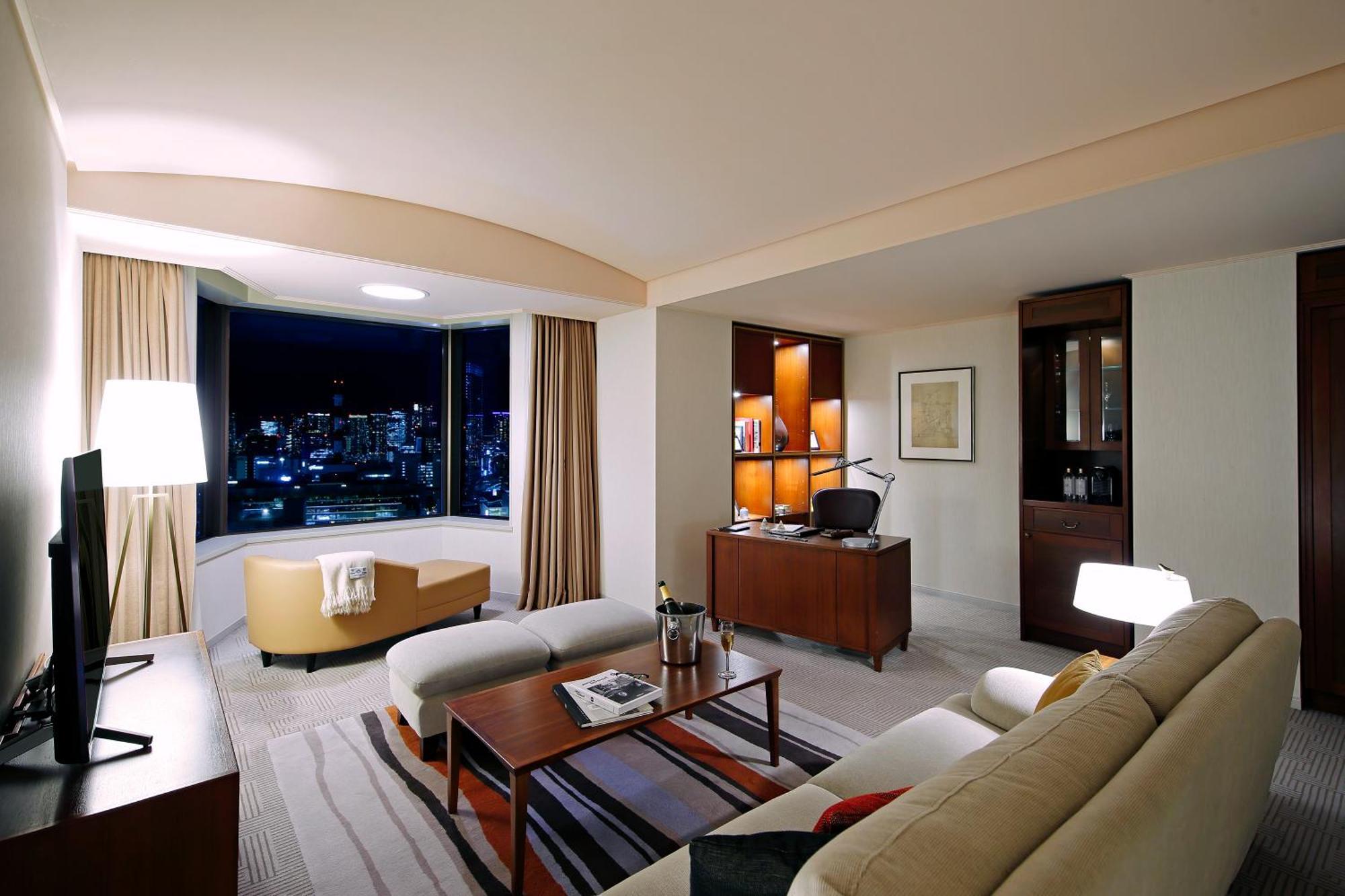 Imperial Hotel Tokyo Esterno foto A suite at the Mandarin Oriental, Hong Kong