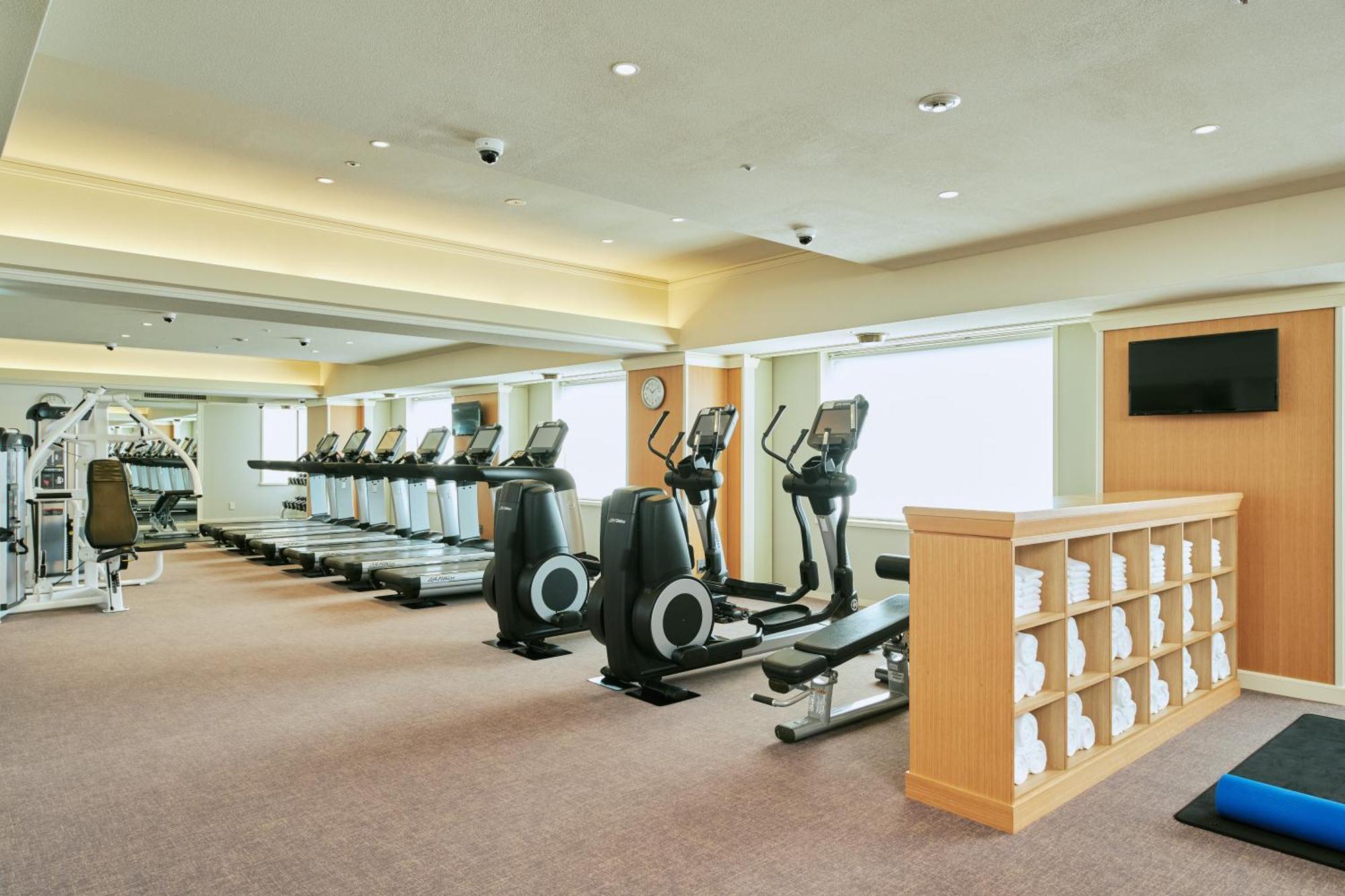 Imperial Hotel Tokyo Esterno foto The gym at the hotel
